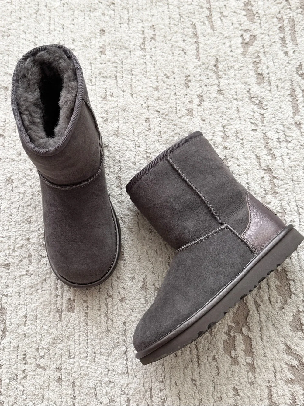 UGG Short Classic Boot in Charcoal